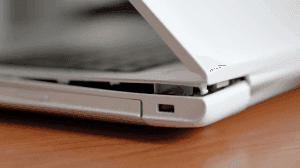 Slomljene šarke na laptopu, prepakivanje kućišta